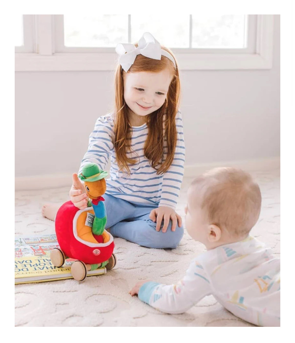 LOWLY WORM SOFT TOY WITH APPLECAR