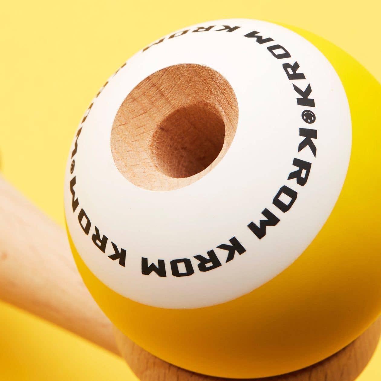 KROM β’ POP RUBBER YELLOW β’ KENDAMA