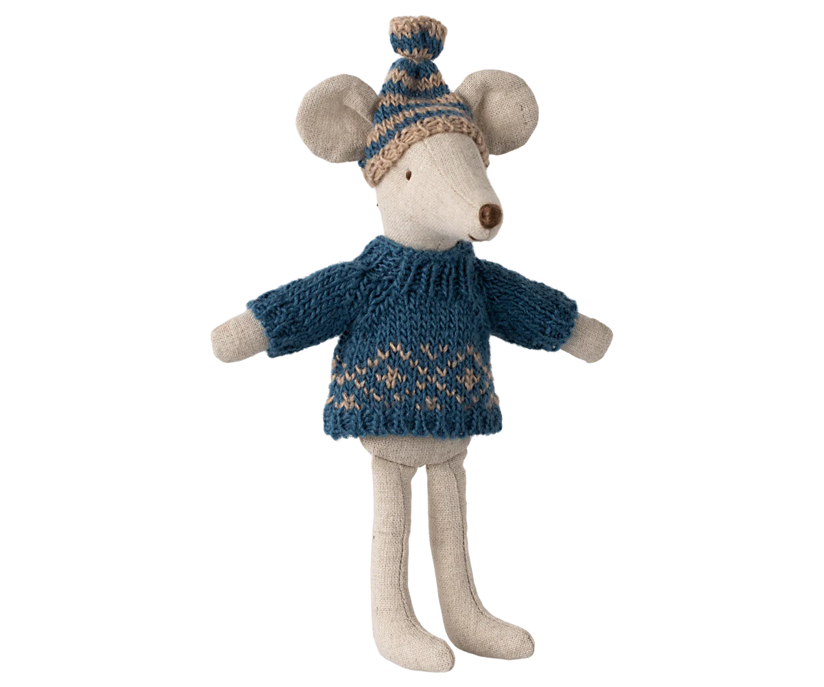 Knitted Sweater and Hat, Dad Mouse