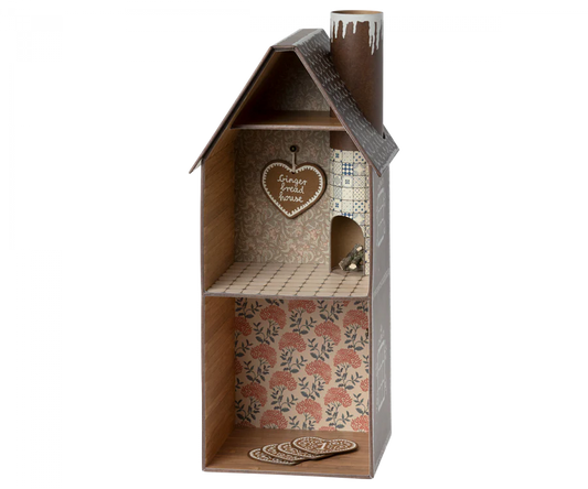 Gingerbread House for Mouse