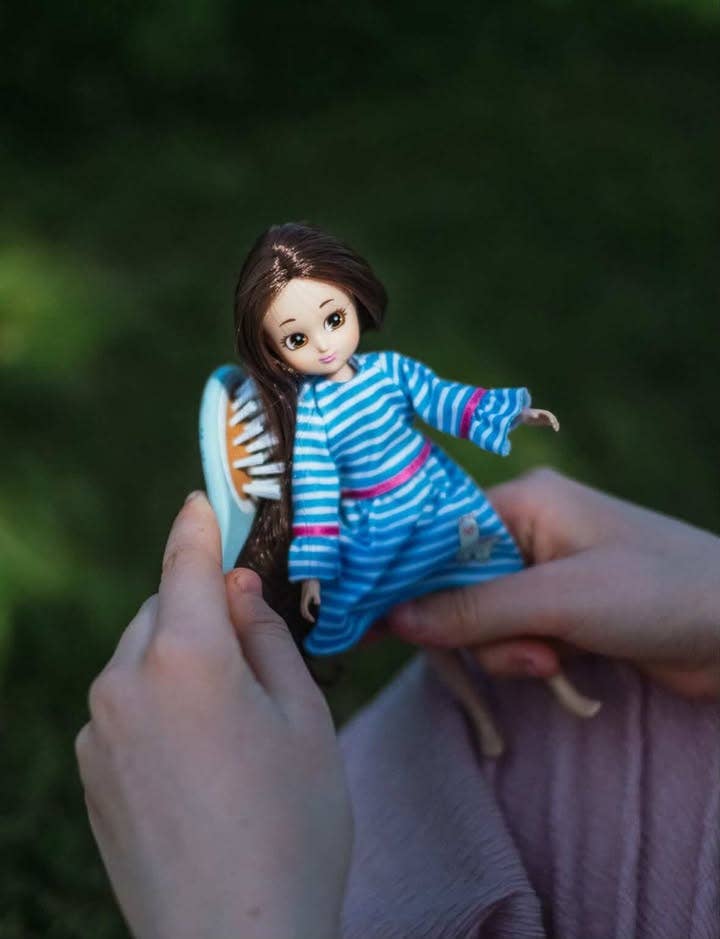 Long Hair – Kids Fashion Doll (Ages 4–9)
