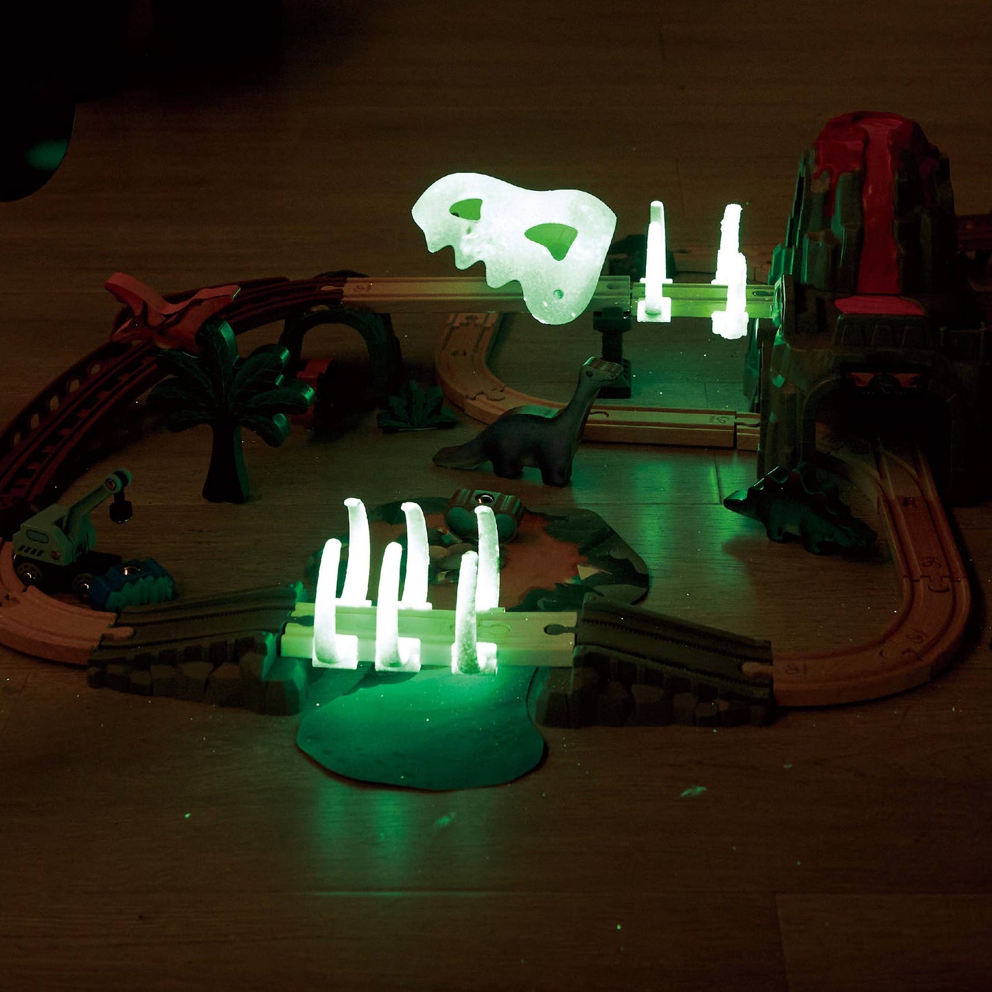 Dinosaur Railway Adventure Set