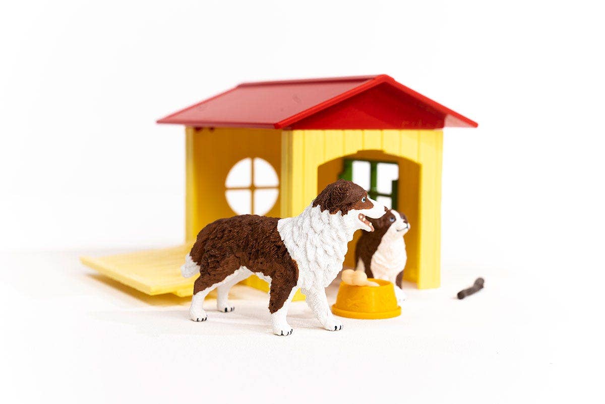 Friendly Dog House Farm Figurine Toys Play Set