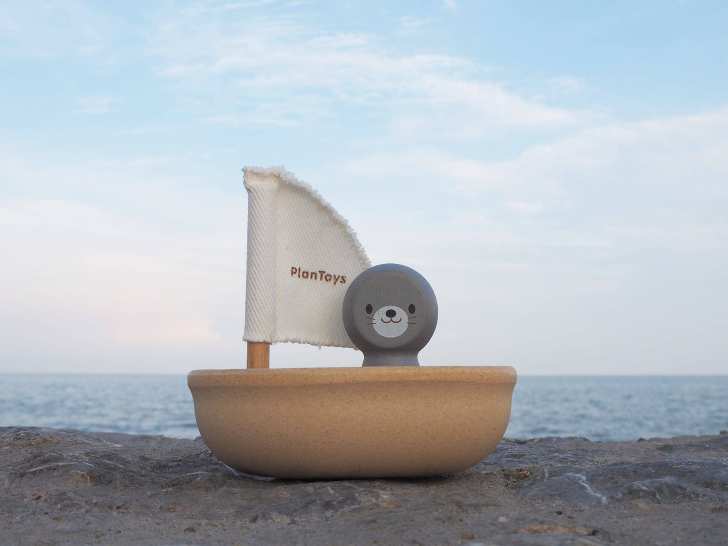 Sailing Boat - Seal