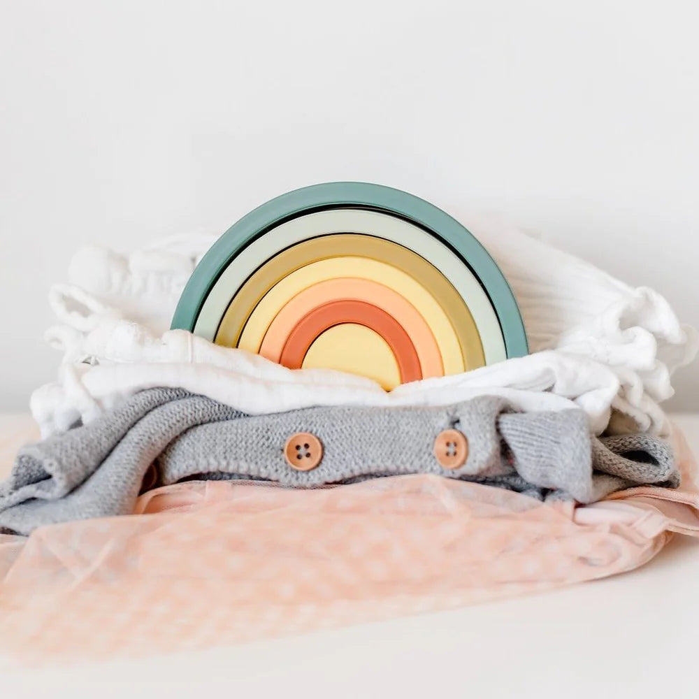 Silicone Rainbow Stacker- Blueberry