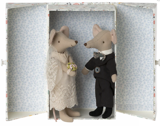 Wedding Mice Couple in a Box