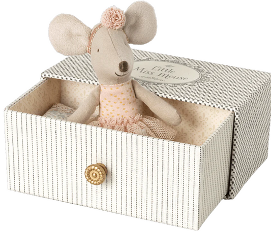 Dancing Mouse in Daybed, sister Mouse