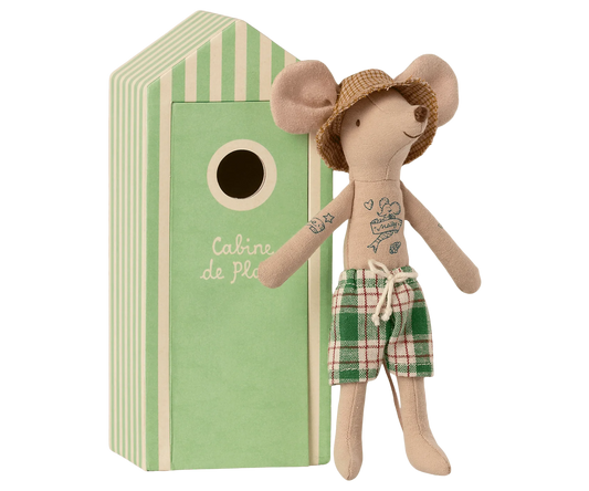 Dad Mouse in Cabin de Plage