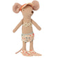 Beach mice, Big sister in cabin de plage