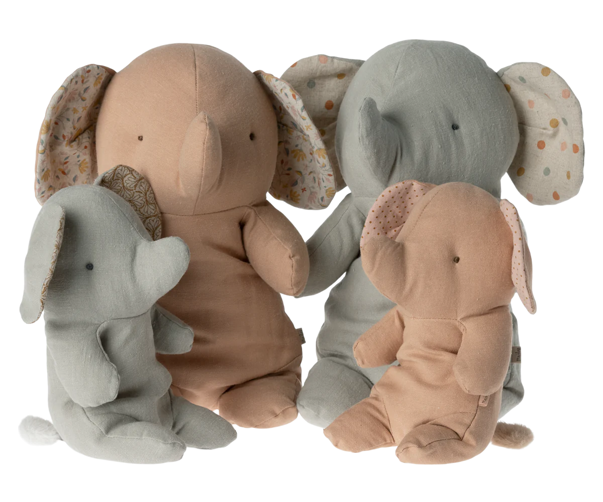 Safari Friends - Medium Elephant - Grey