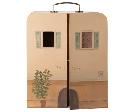 SuitCasa Mouse House
